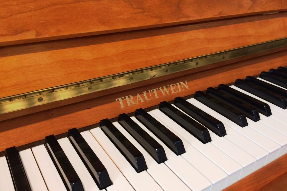 Trautwein Klavier Tastatur