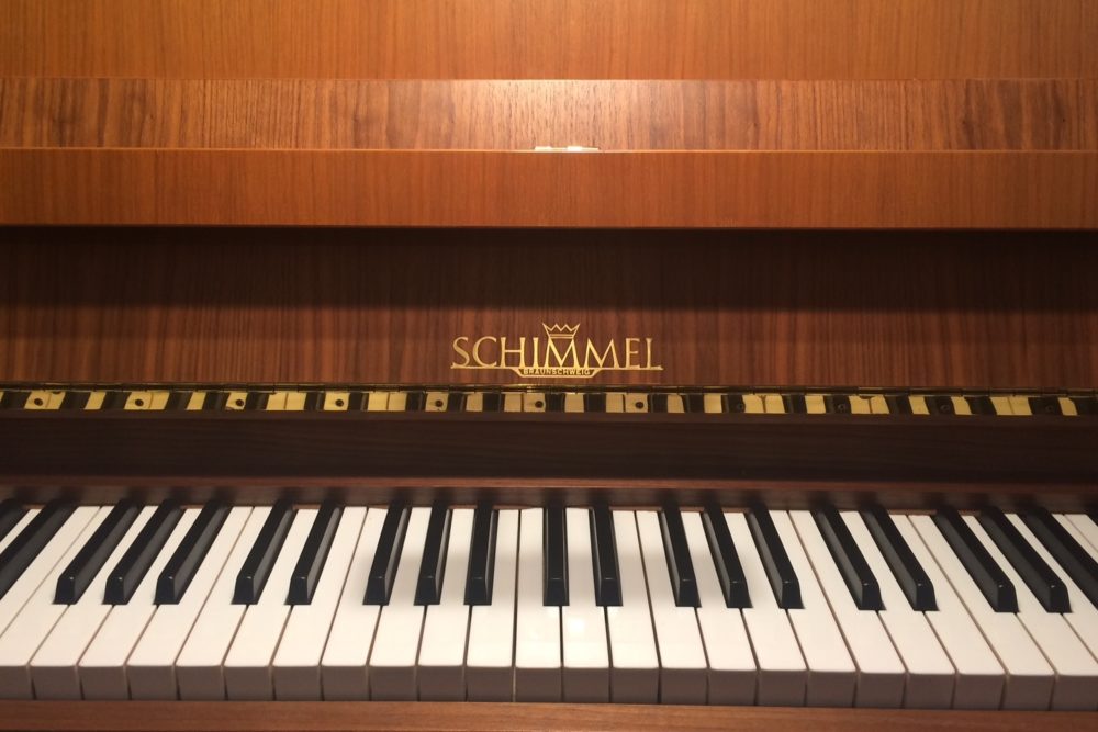 Schimmel Klavier Tasten