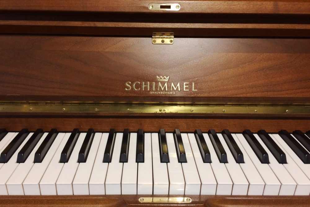 Schimmel Klavier Tasten