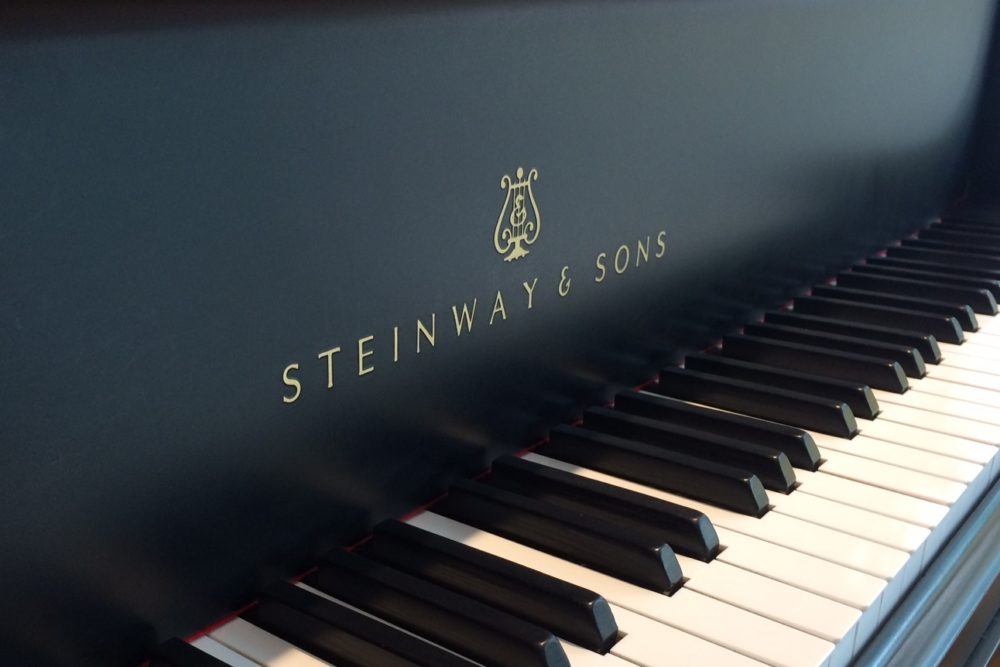 Steinway & Sons Flügel Mod. B 211