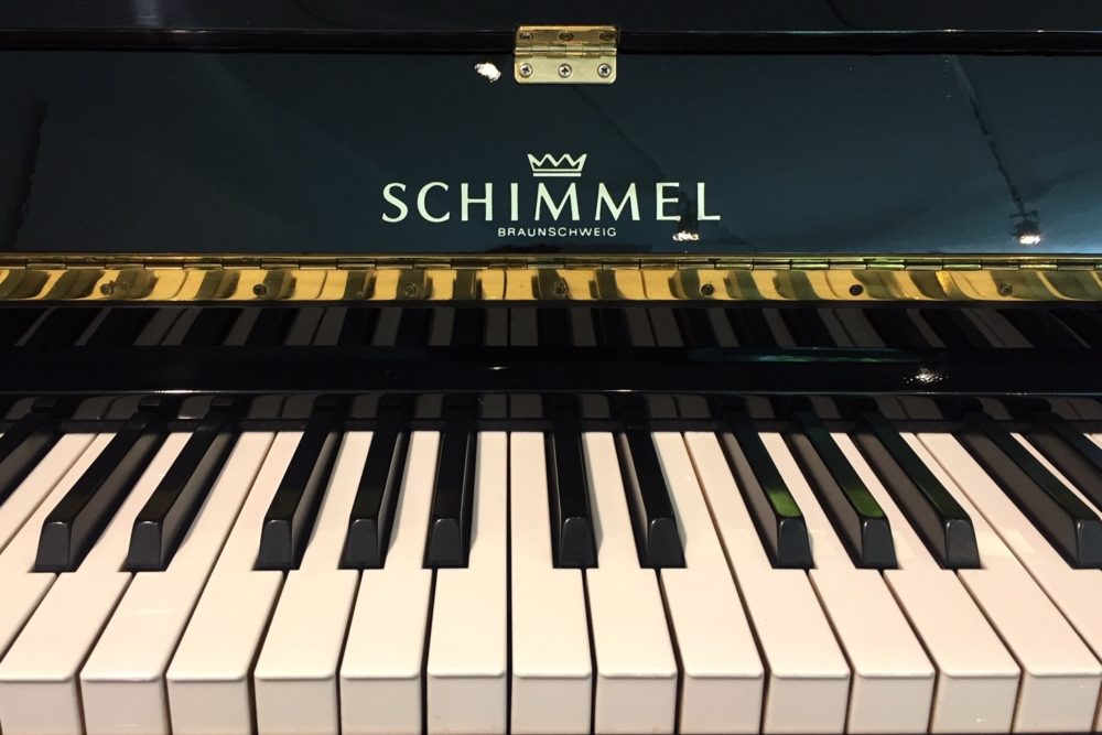 Schimmel Klavier Tastatur