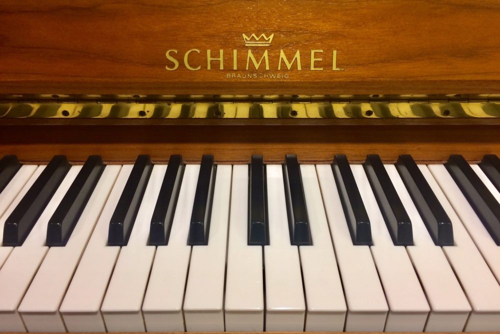 Schimmel Klavier Tasten