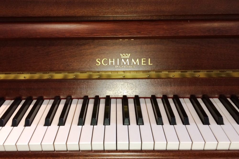 Schimmel Klavier Tasten