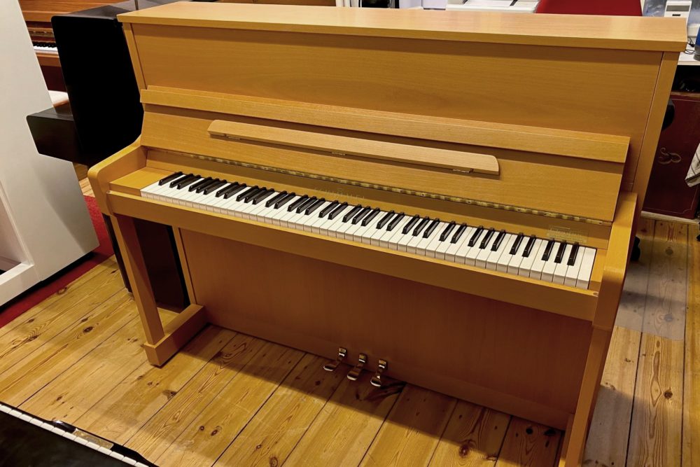 Schimmel Klavier 116 S