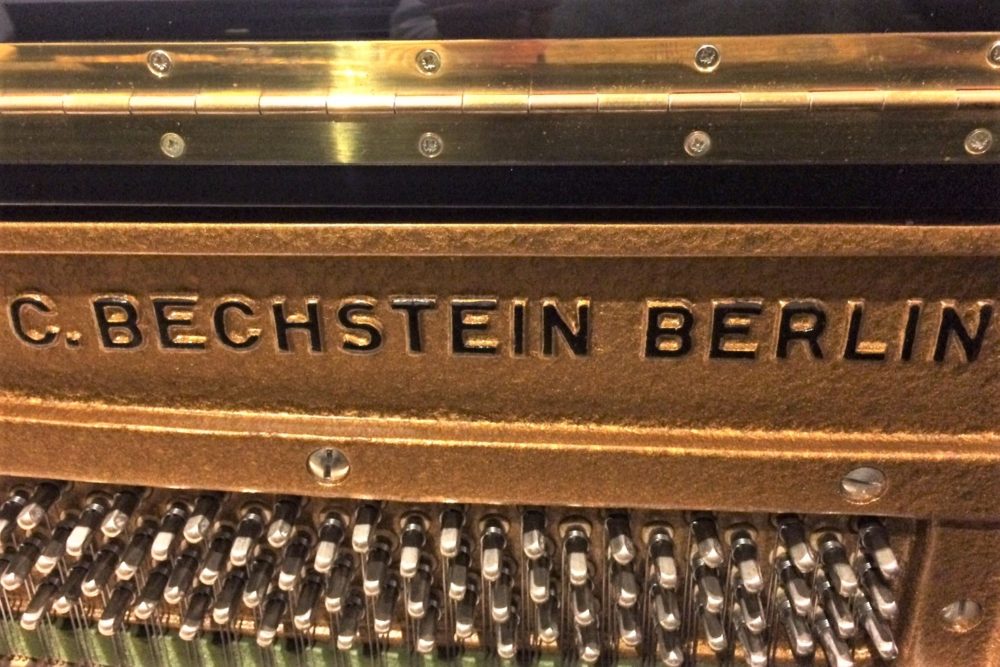 C. Bechstein Klavier innen