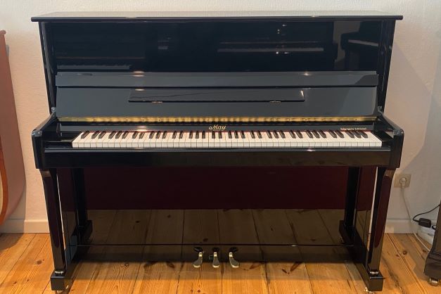 May-Klavier-Modell-121T