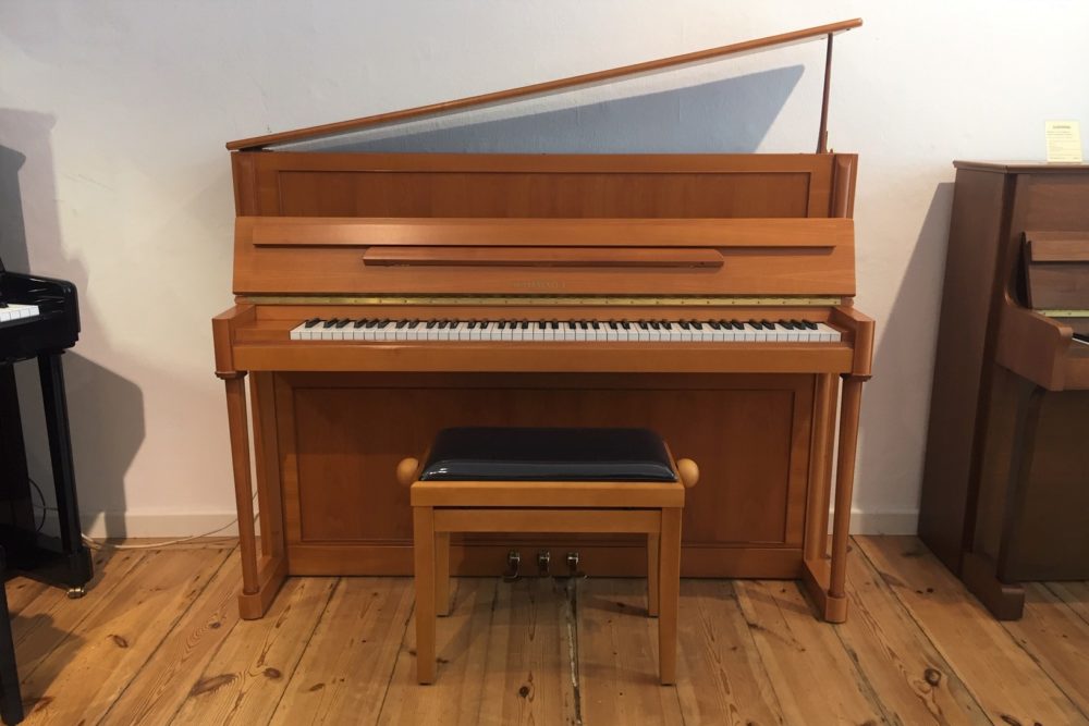 Schimmel-Piano-C116-Kirschholz