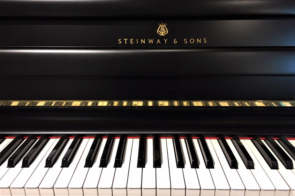 Steinway-&-Sons-Klaviertastatur