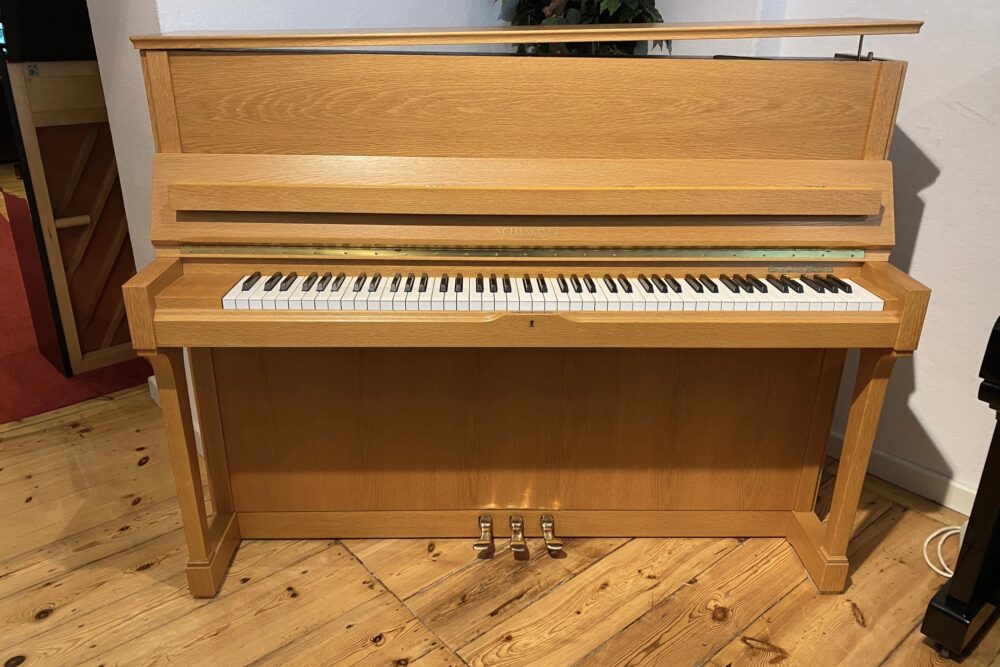 Schimmel-Klavier-Mod.-118T