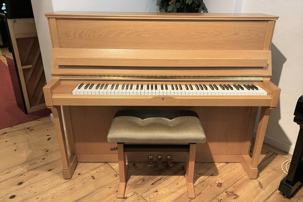 Schimmel-Piano-118T