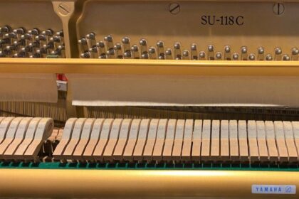 Gebrauchtes Yamaha Klavier, SU-118C Mechanik