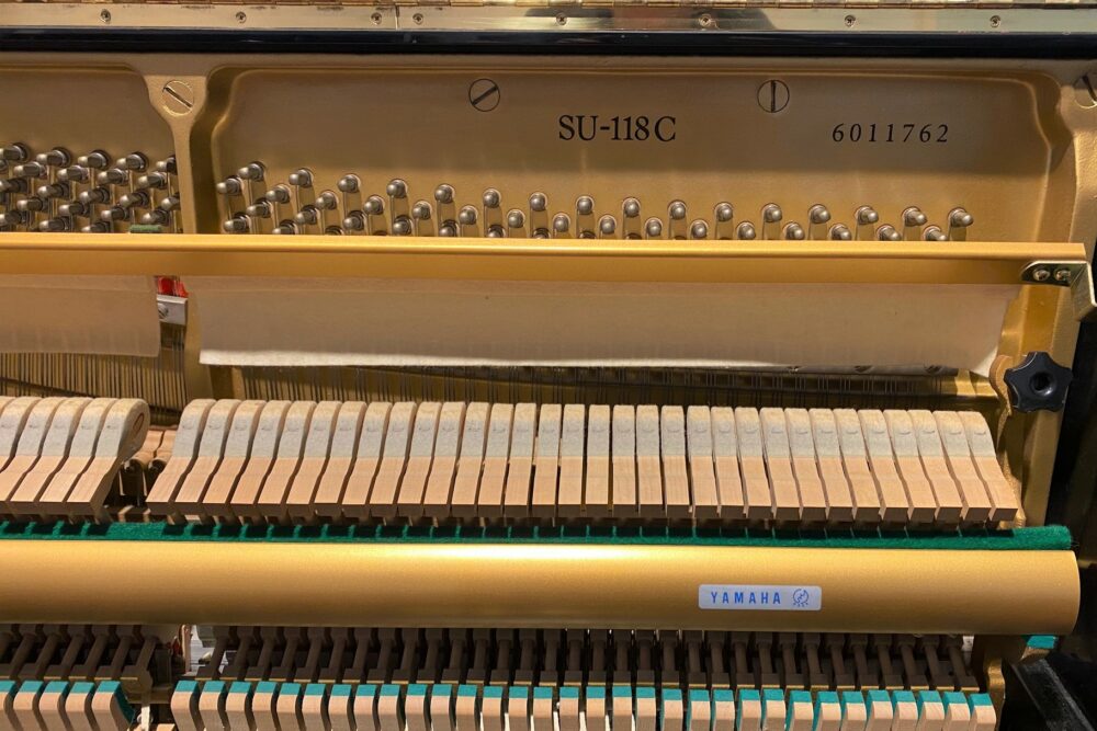 Yamaha-Klavier-SU-118C