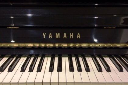 Gebrauchtes Yamaha Klavier, SU-118C Tastatur