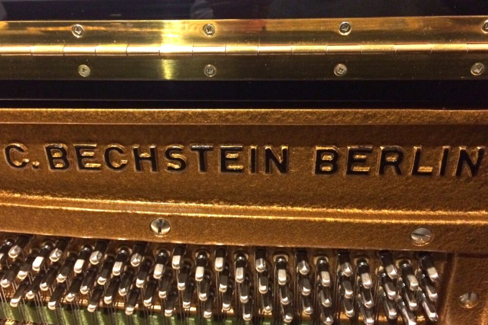 C. Bechstein-Klavier-innen