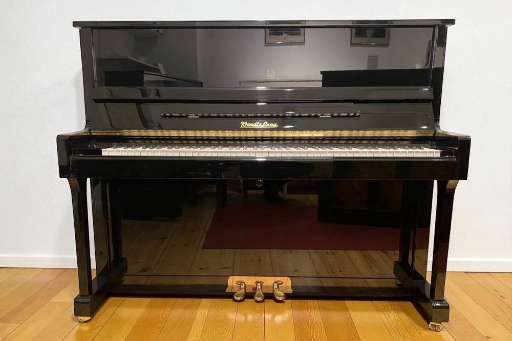 Wendl-Lung-Klavier-122-Universal Gebrauchtes Wendl & Lung Klavier, 122 Universal, Schwarz Hochglanz