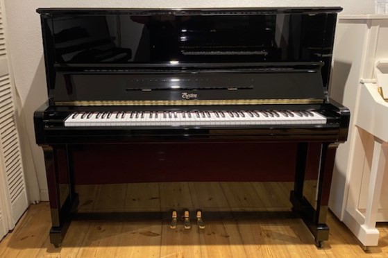 Boston-Klavier-by-Steinway-&-Sons