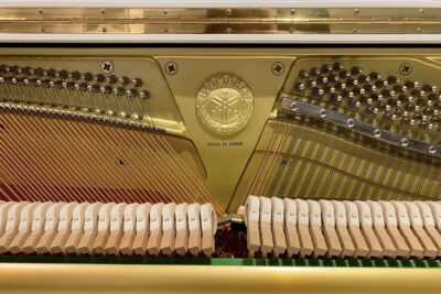 Yamaha-Piano-U1-weiss-Mechanik