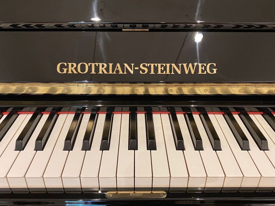 Grotrain-Steinweg-Klaviatur