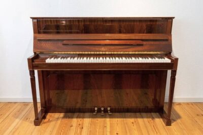 Schimmel-Klavier-112-Mahagoni