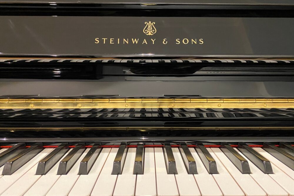 Steinway-&-Sons-Klaviertastatur