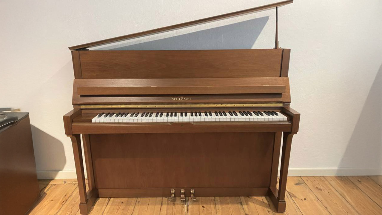 Gebrauchtes-Schimmel-Klavier-118T-Header