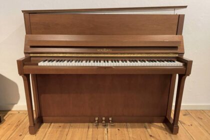 Schimmel Piano118T in Nussbaum