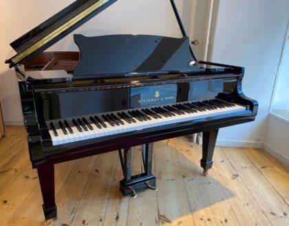 Gebrauchter Steinway Flügel O-180, Schwarz Hochglanz, generalüberholt