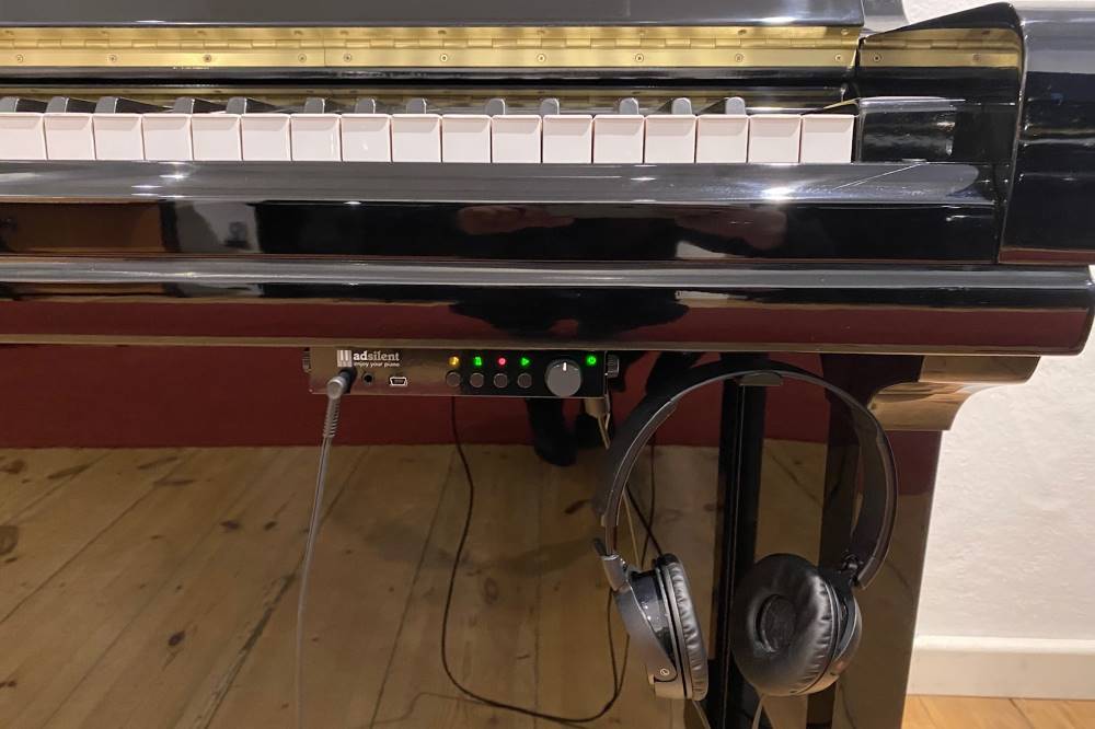 Yamaha-U3-Klavier-Adsilent
