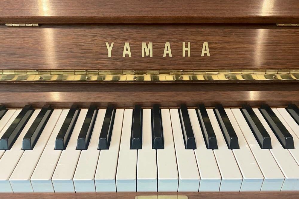 Yamaha-U1-Klaviertastatur