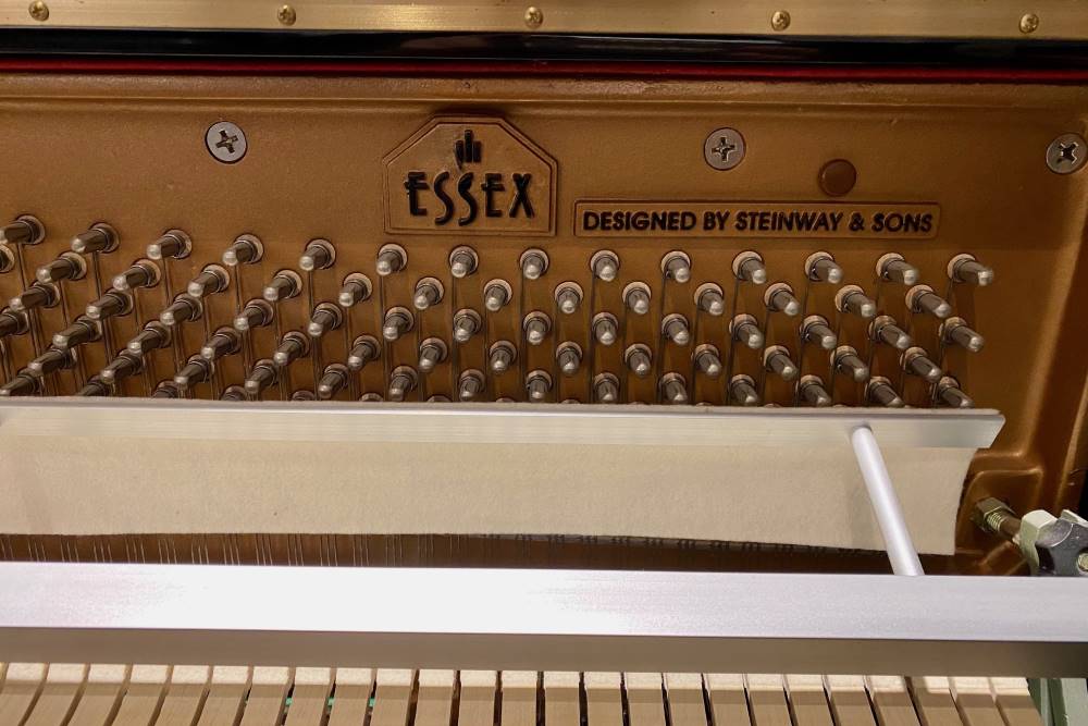 Essex-Klavier-by-Steinway-Sons