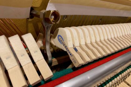 Gebrauchtes-Schimmel-Klavier-Renner-Mechanik