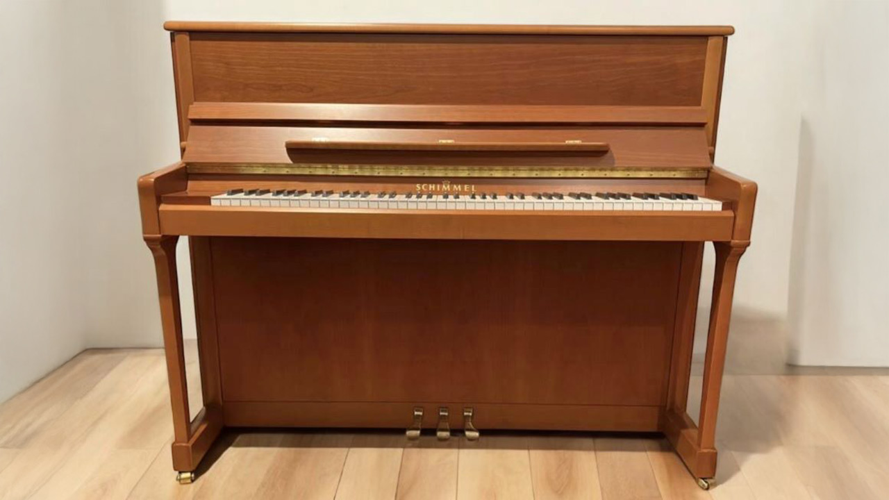 Schimmel-Klavier-122KE-Kirschbaum-Headerbild