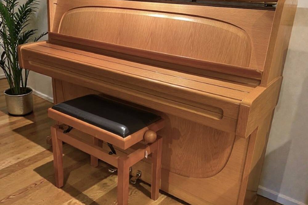 Gebrauchtes Schimmel Piano, 114, Eiche-hell-satiniert
