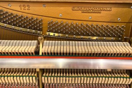 Grotrian-Steinweg-Klavier-122-innen