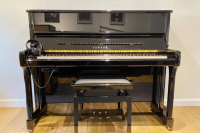 Gebrauchtes Yamaha Silentklavier, PX-124G, Schwarz-Hochglanz