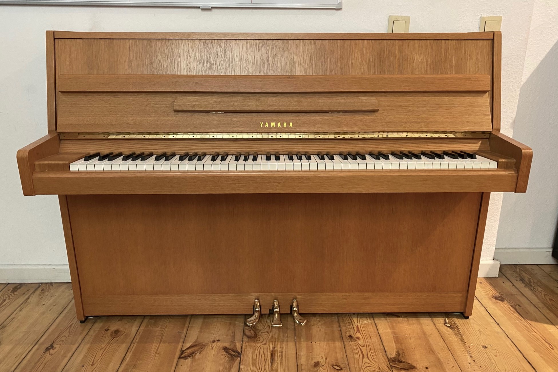 Gebrauchtes-Yamaha-Klavier