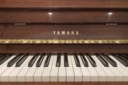 Gebrauchtes Yamaha-Klavier-Tasten