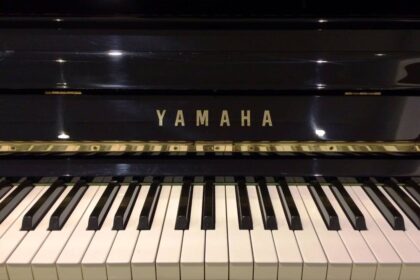 Yamaha-U3-Klavier-Tastatur